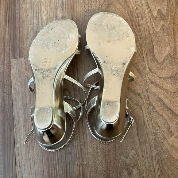 👡Beautiful women’s strapping gold sparkling sandals by Paradox of London - Picture 4 of 6
